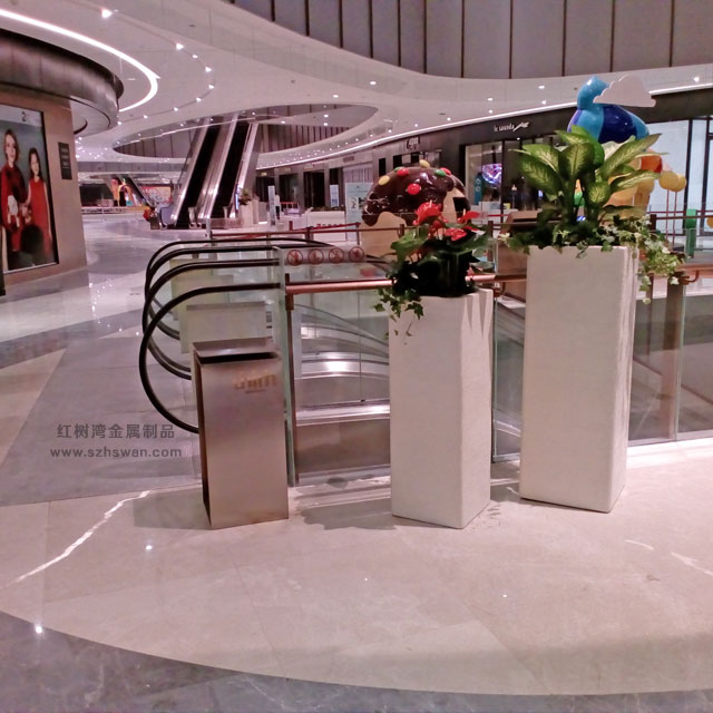 高檔不銹鋼垃圾桶凈化佛山中海環(huán)宇城商場(chǎng)擺放圖 高檔不銹鋼垃圾桶凈化佛山中海環(huán)宇城商場(chǎng)擺放圖