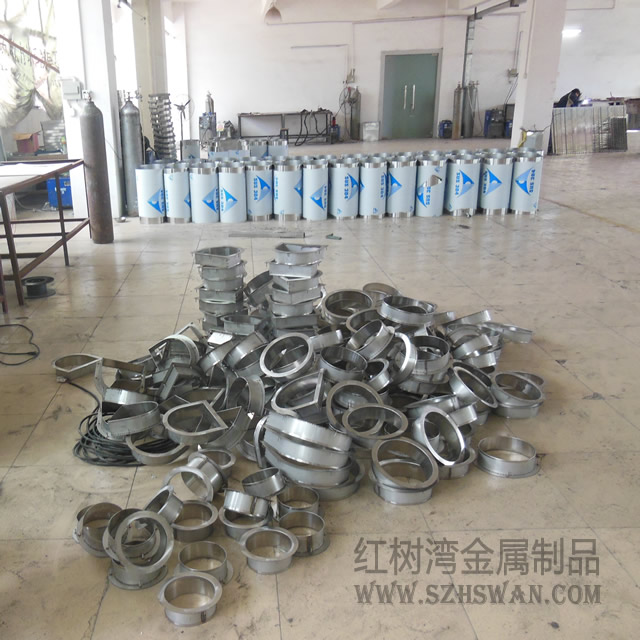 不銹鋼垃圾桶和鋼制垃圾桶有什么區(qū)別？