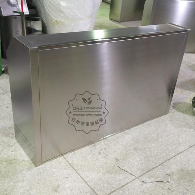 大號(hào)室外不銹鋼四分類(lèi)垃圾桶圖片007